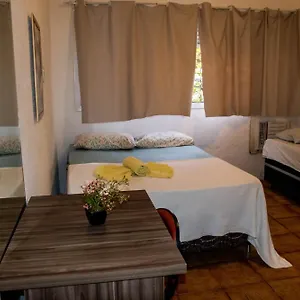 Casa Do Meio Inn